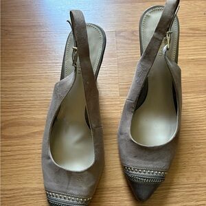 Dressbarn Tan/Gold Slingback Heels with Studded Detail